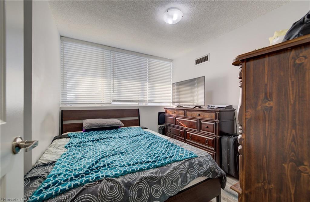2013-3590 Kaneff Crescent Property Photo 24