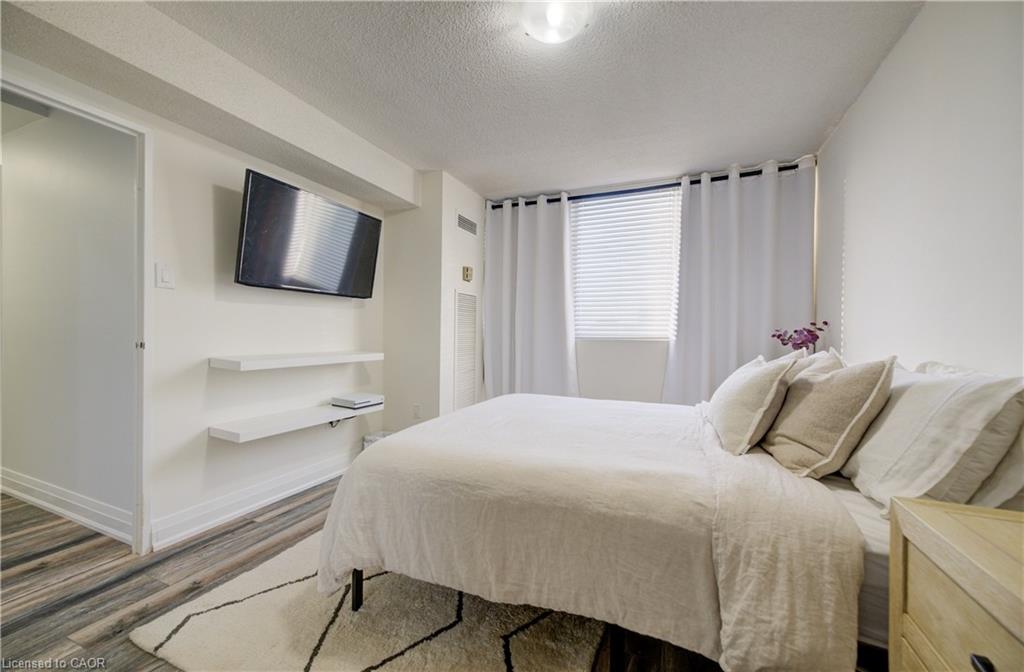 2013-3590 Kaneff Crescent Property Photo 26