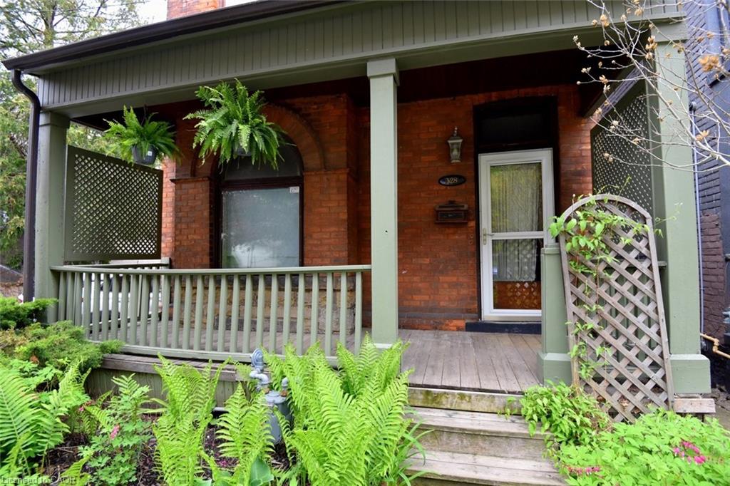 128 Hess Street S Property Photo 4