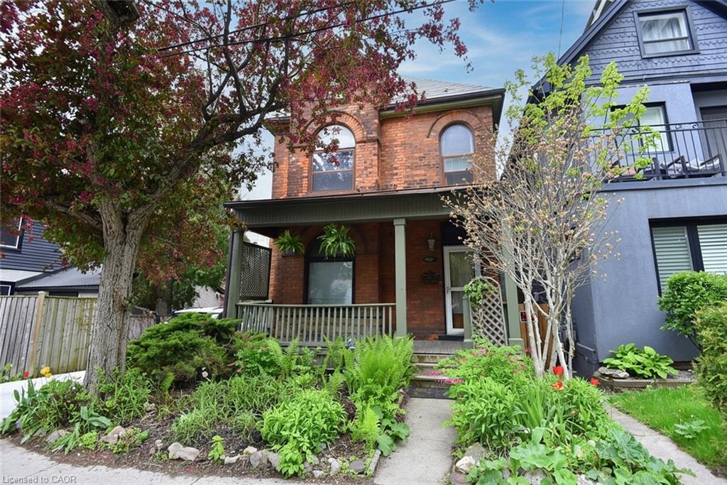 128 Hess Street S Property Photo 6
