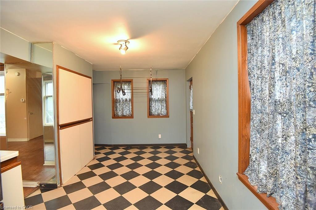 128 Hess Street S Property Photo 19