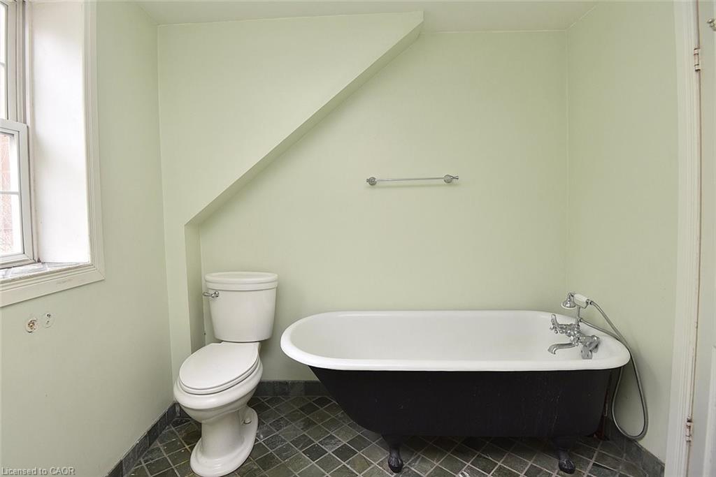 128 Hess Street S Property Photo 29