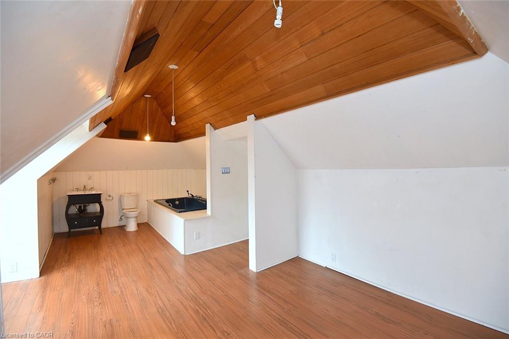 128 Hess Street S Property Photo 32