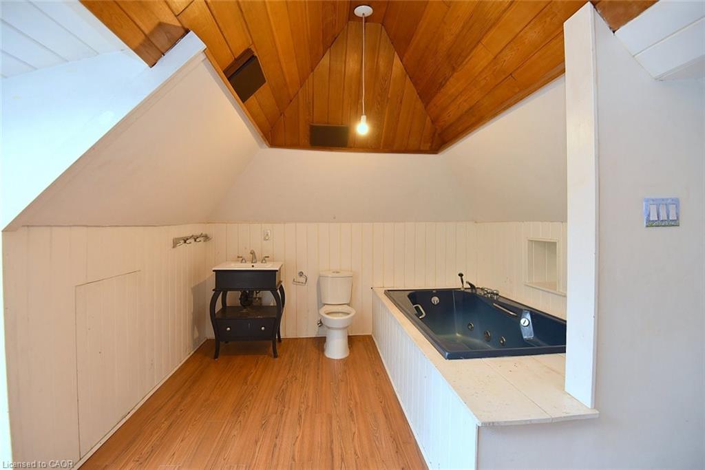 128 Hess Street S Property Photo 36