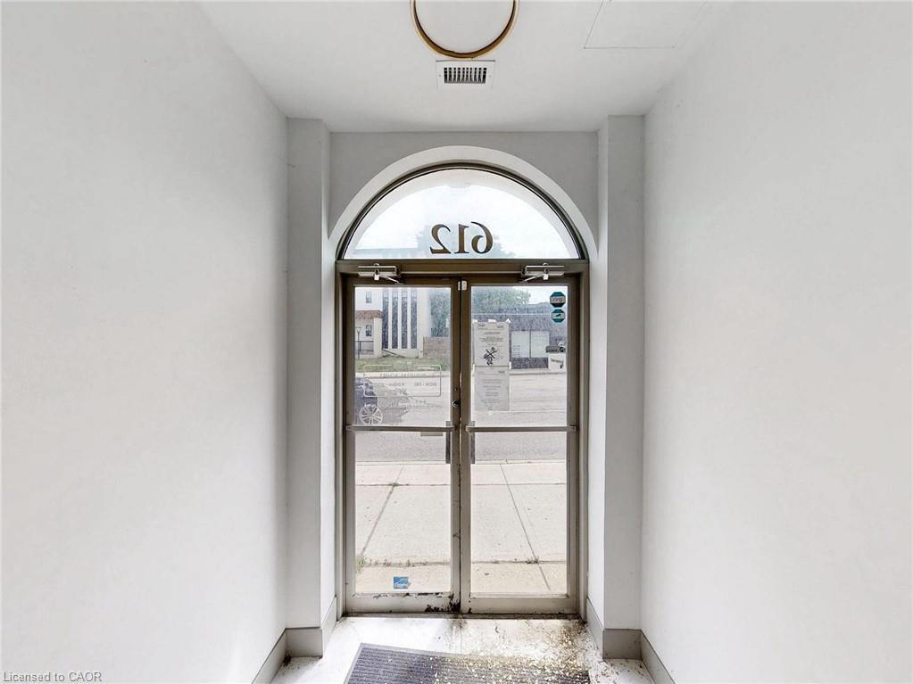 612 Upper James Street Property Photo 2