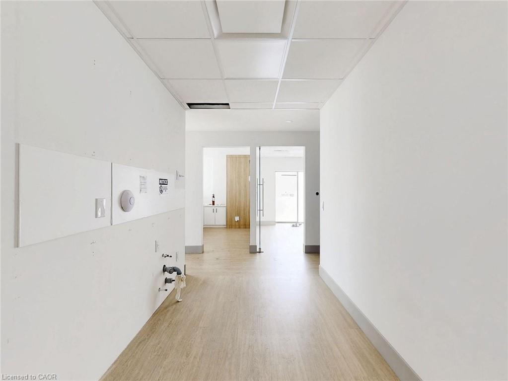 612 Upper James Street Property Photo 13