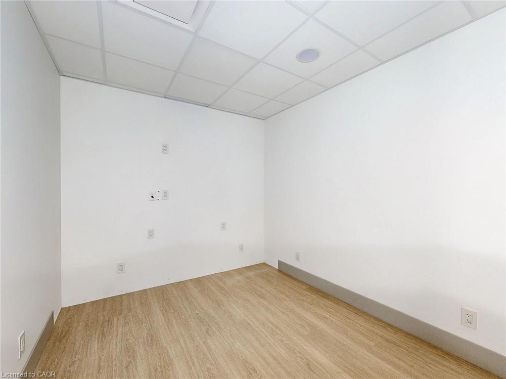 612 Upper James Street Property Photo 20