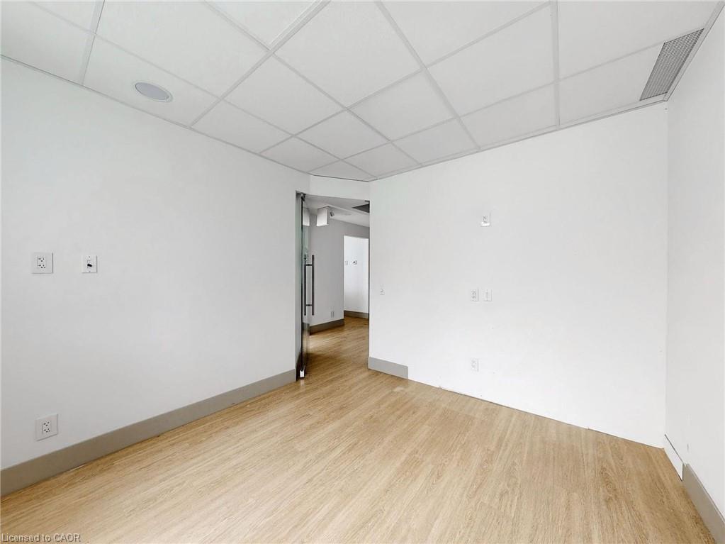 612 Upper James Street Property Photo 7