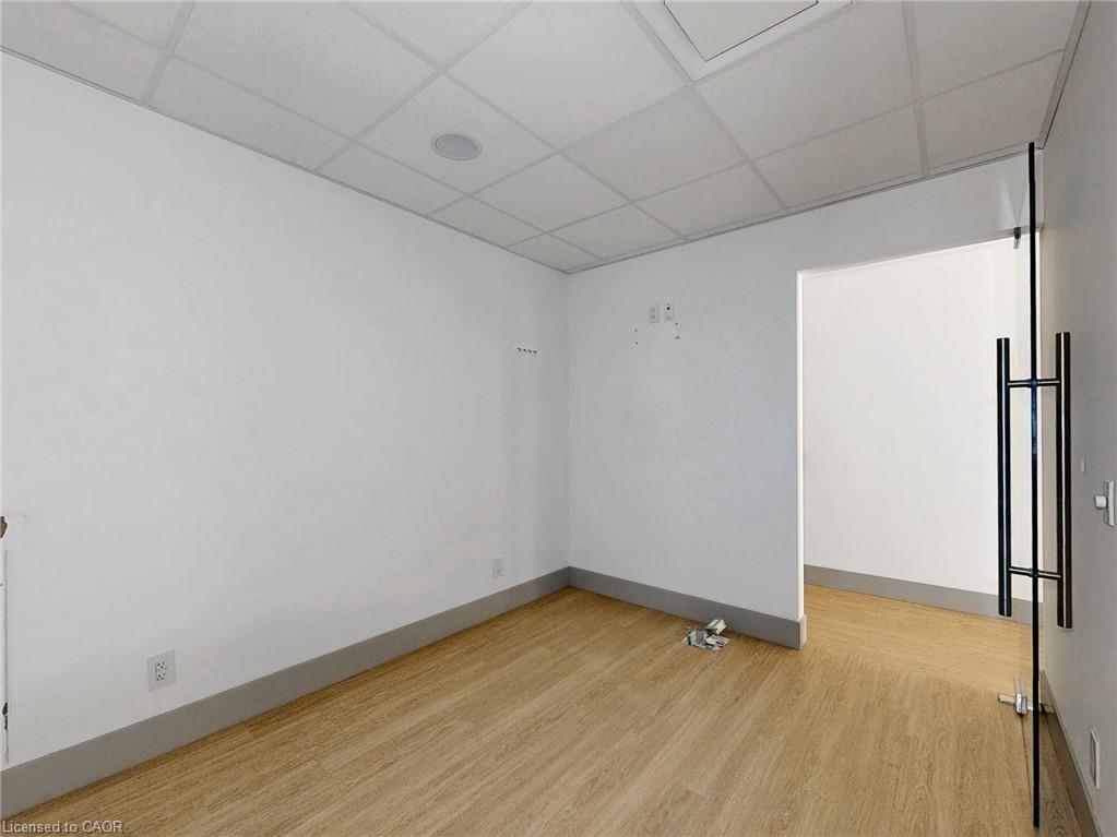 612 Upper James Street Property Photo 22