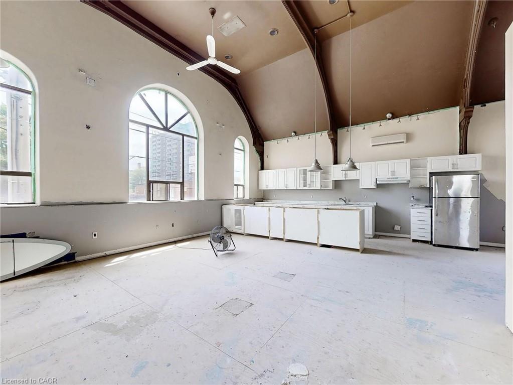 612 Upper James Street Property Photo 27