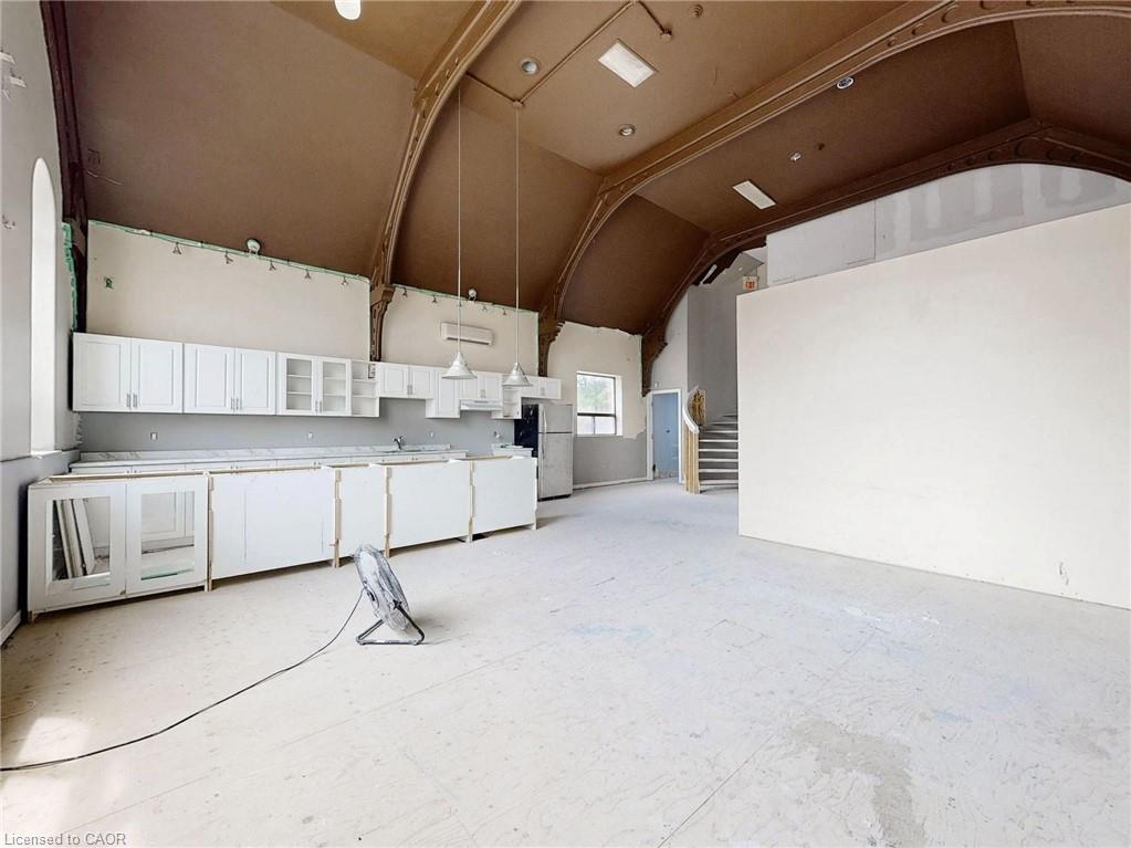 612 Upper James Street Property Photo 29
