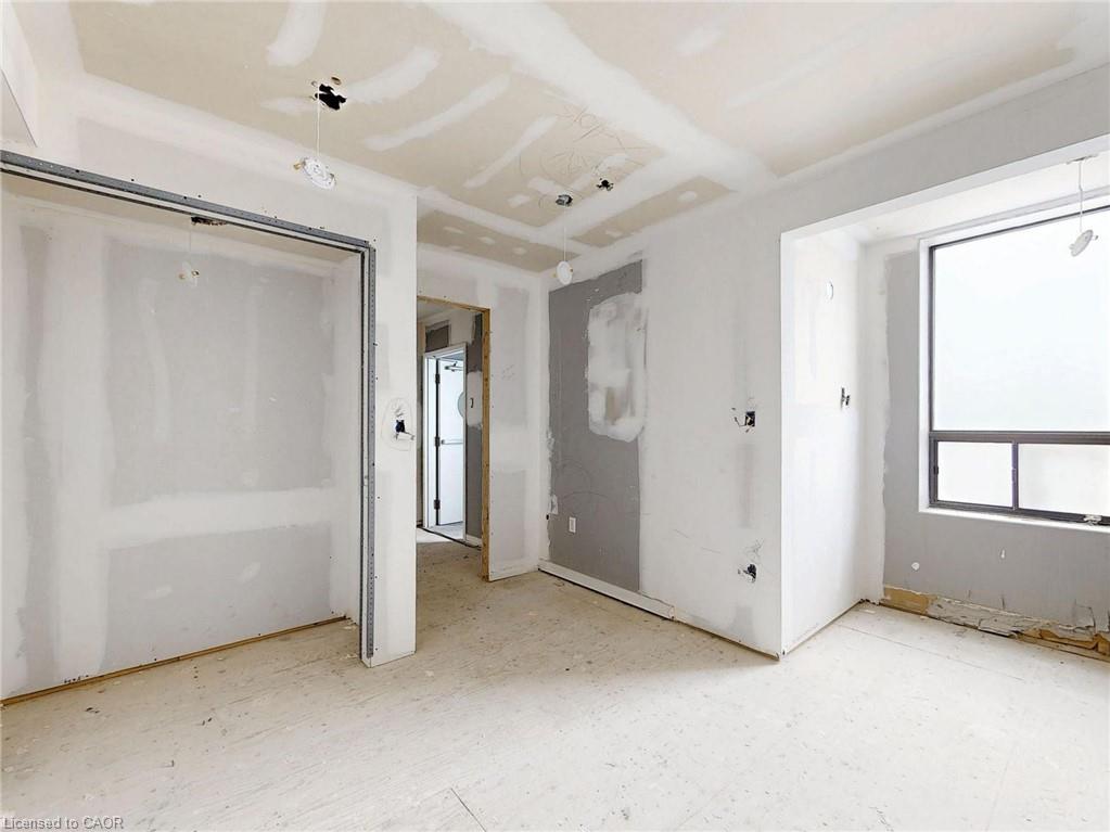 612 Upper James Street Property Photo 34