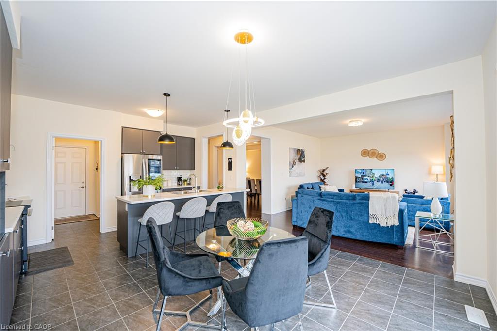 22 Oaktree Drive Property Photo 14