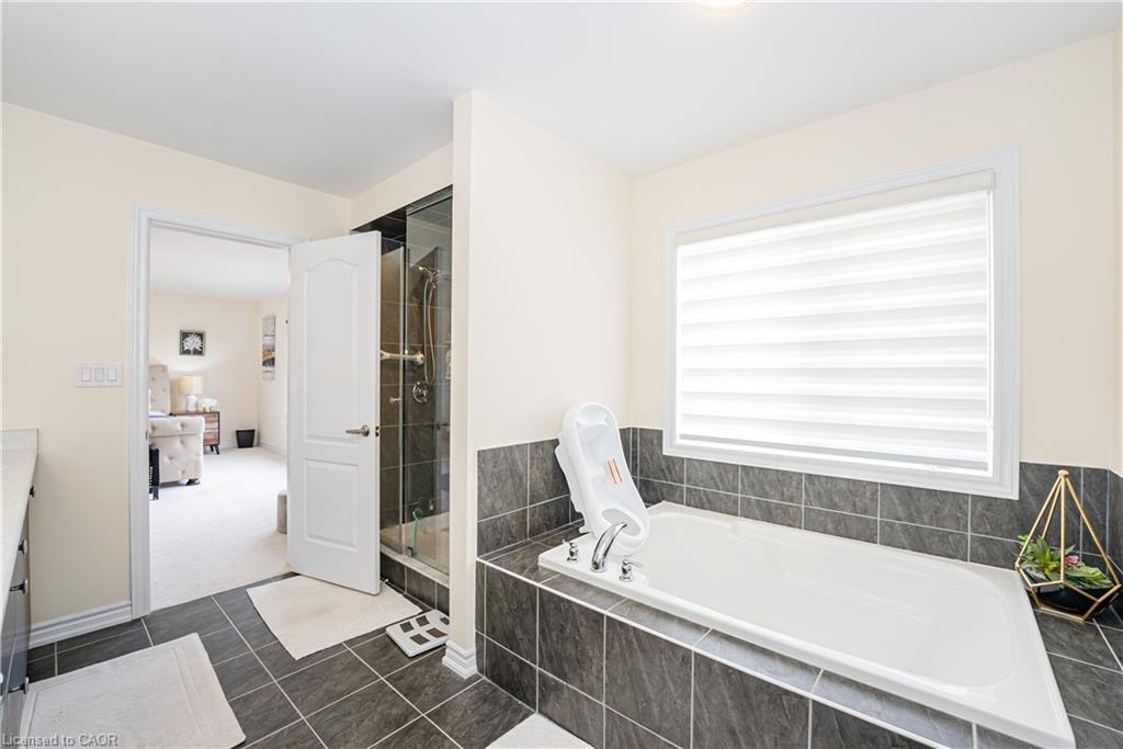 22 Oaktree Drive Property Photo 27