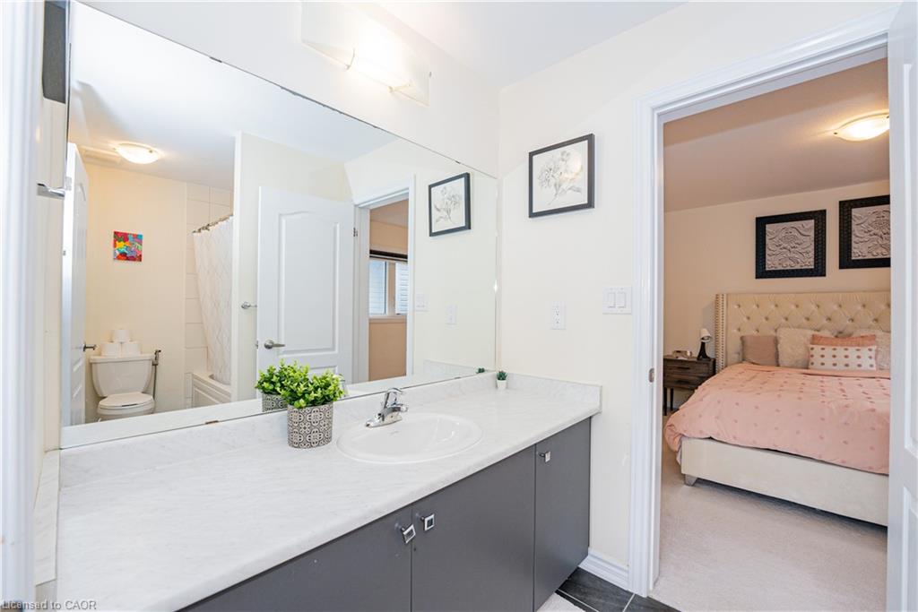 22 Oaktree Drive Property Photo 37