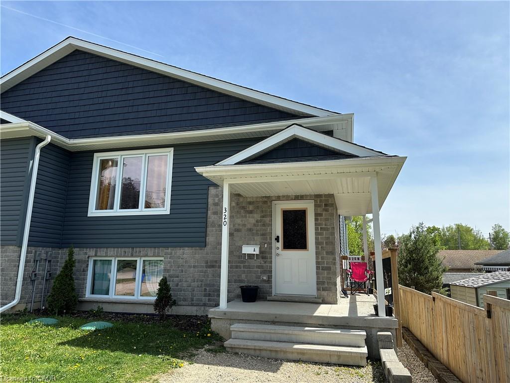 320 Nelson Street N Property Photo 1