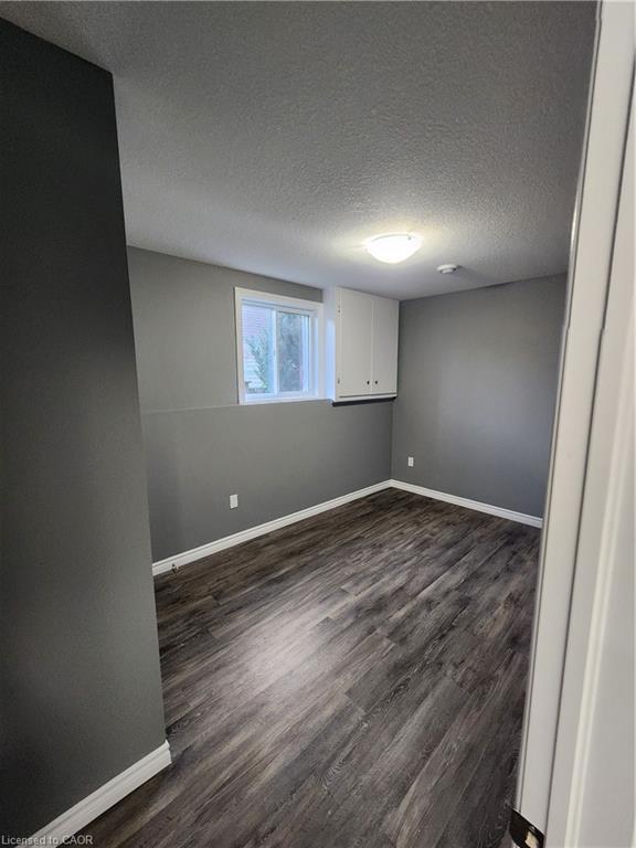 320 Nelson Street N Property Photo 12