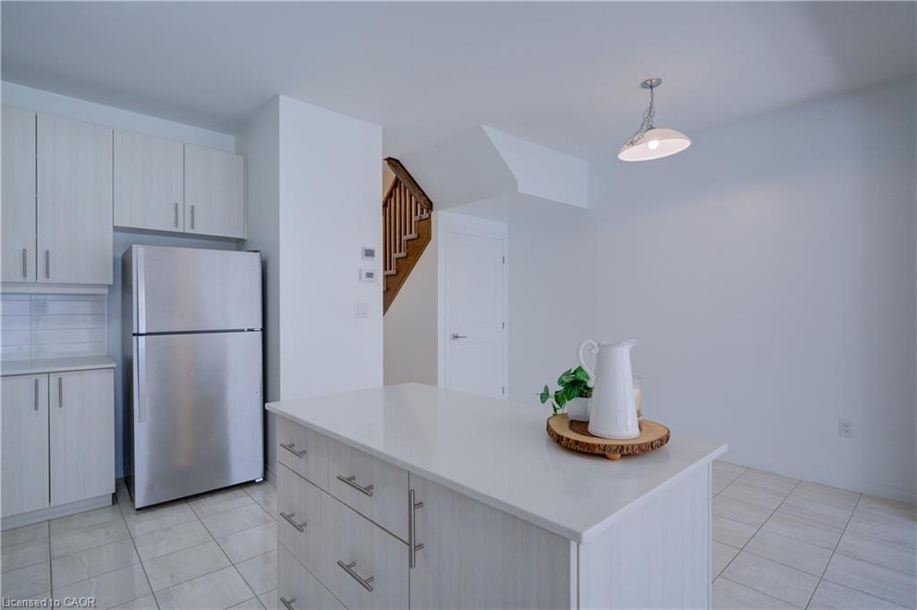 23-30 Times Square Boulevard Property Photo 15