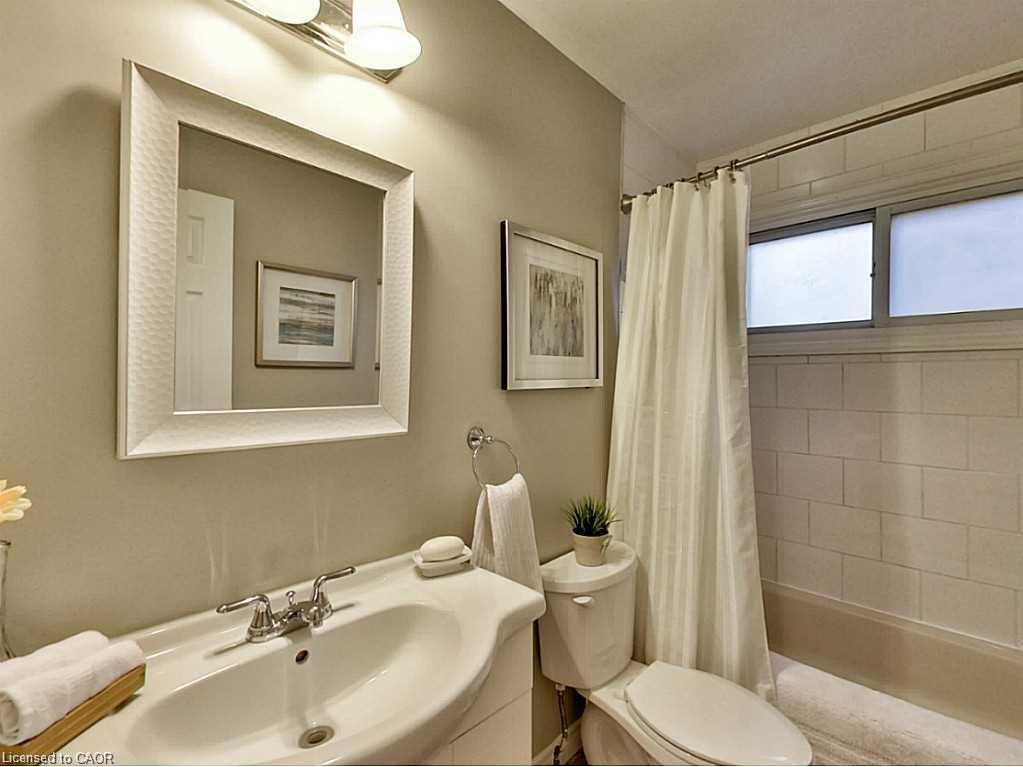 96 Manning Avenue Property Photo 11
