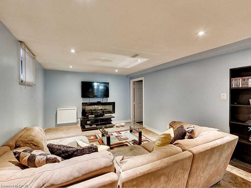 96 Manning Avenue Property Photo 15