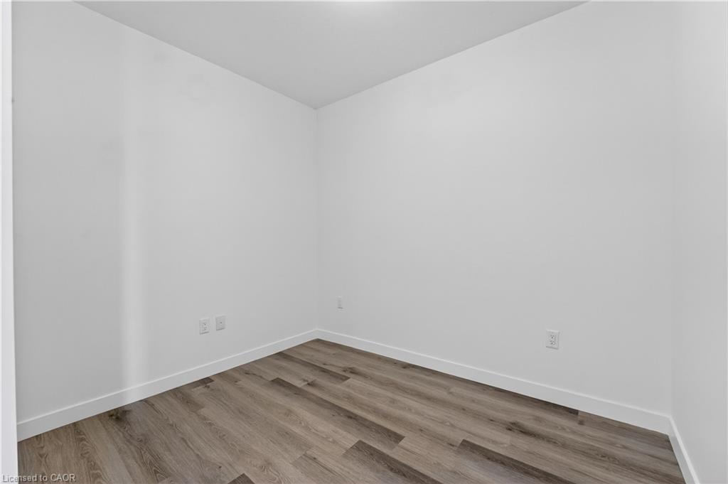 901-461 Green Road Property Photo 13