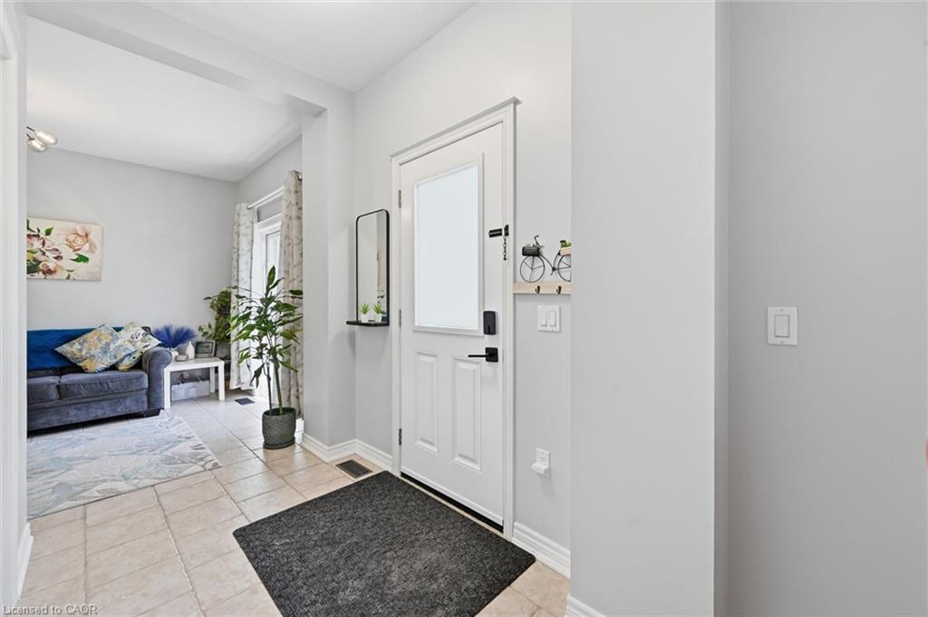 35-1085 Harrogate Drive Property Photo 5