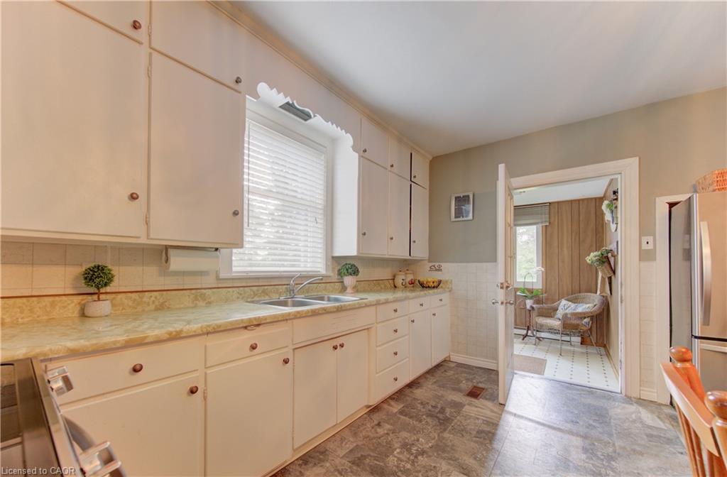 1463 Kossuth Road Property Photo 17