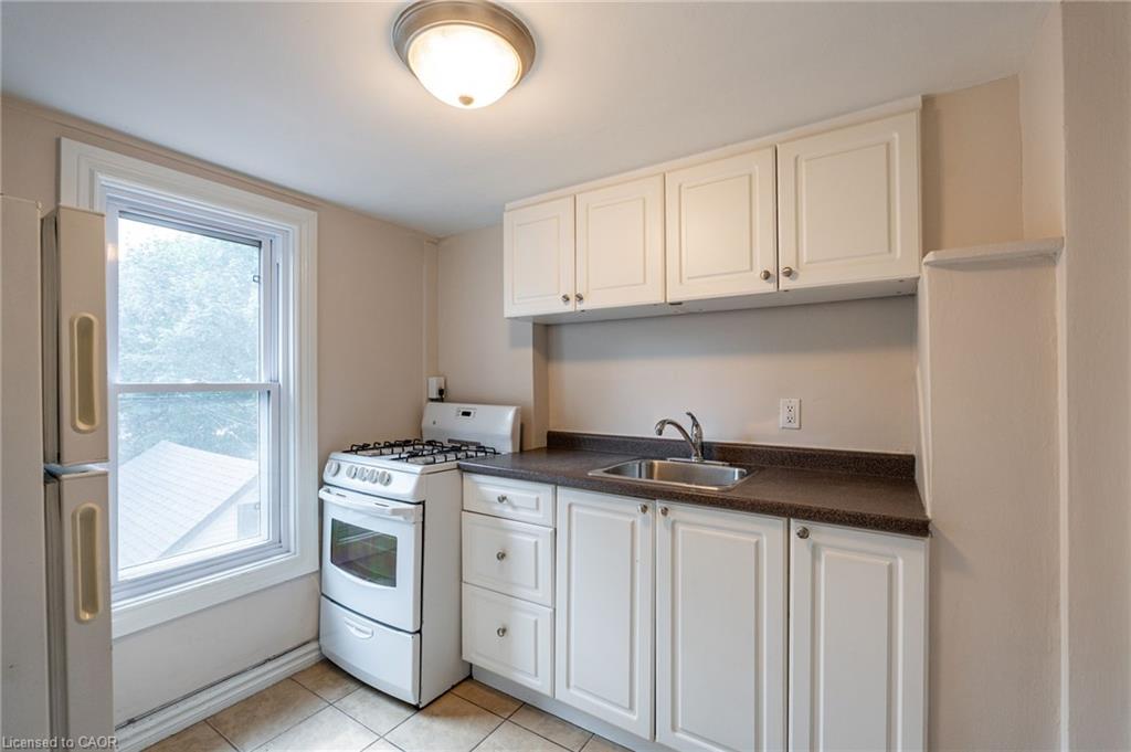 3-89 Carrick Avenue Property Photo 4
