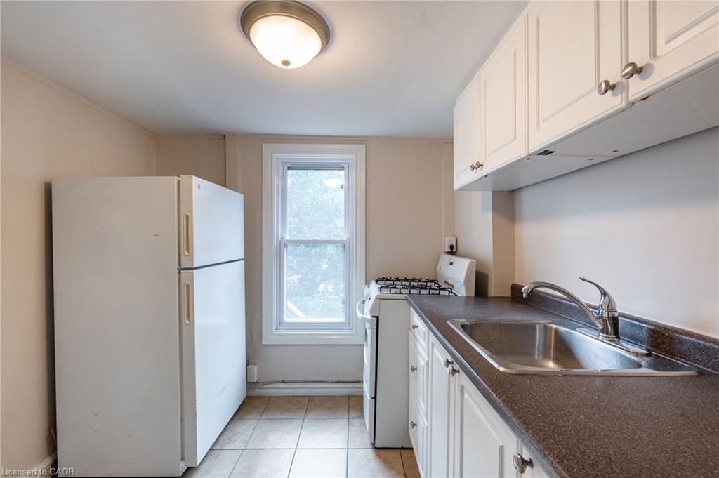 3-89 Carrick Avenue Property Photo 5
