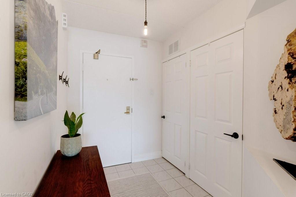 214-100 Bronte Road Property Photo 6