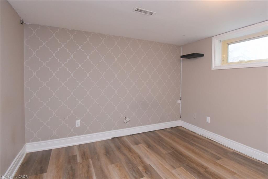 945 Glen View Avenue Property Photo 19