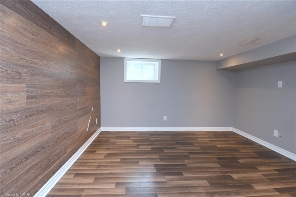 945 Glen View Avenue Property Photo 23