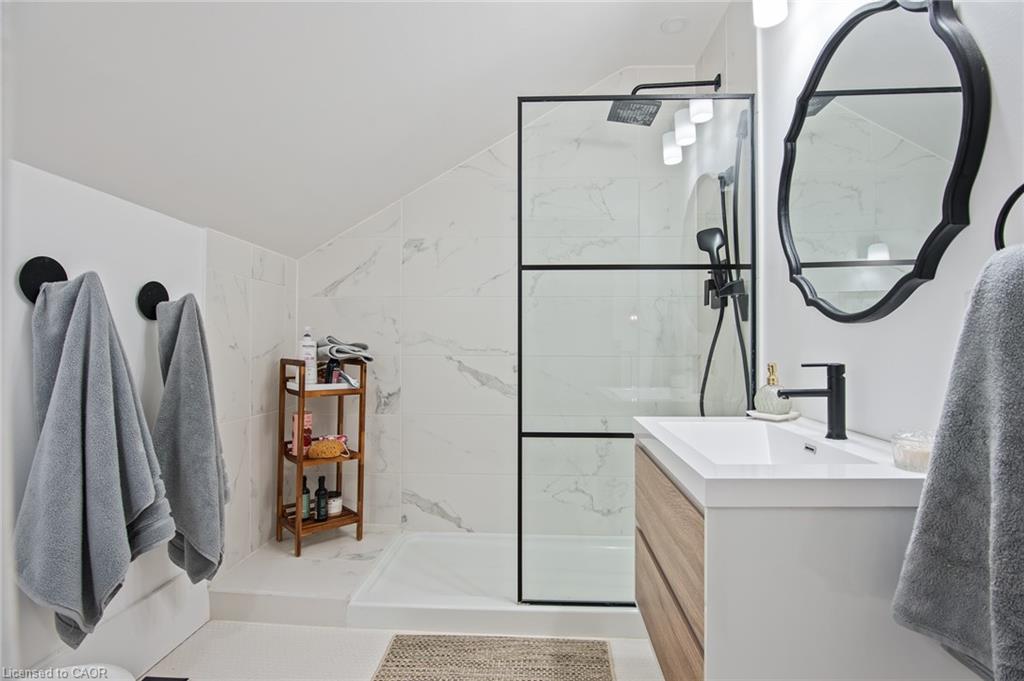 464 Piper Street Property Photo 19