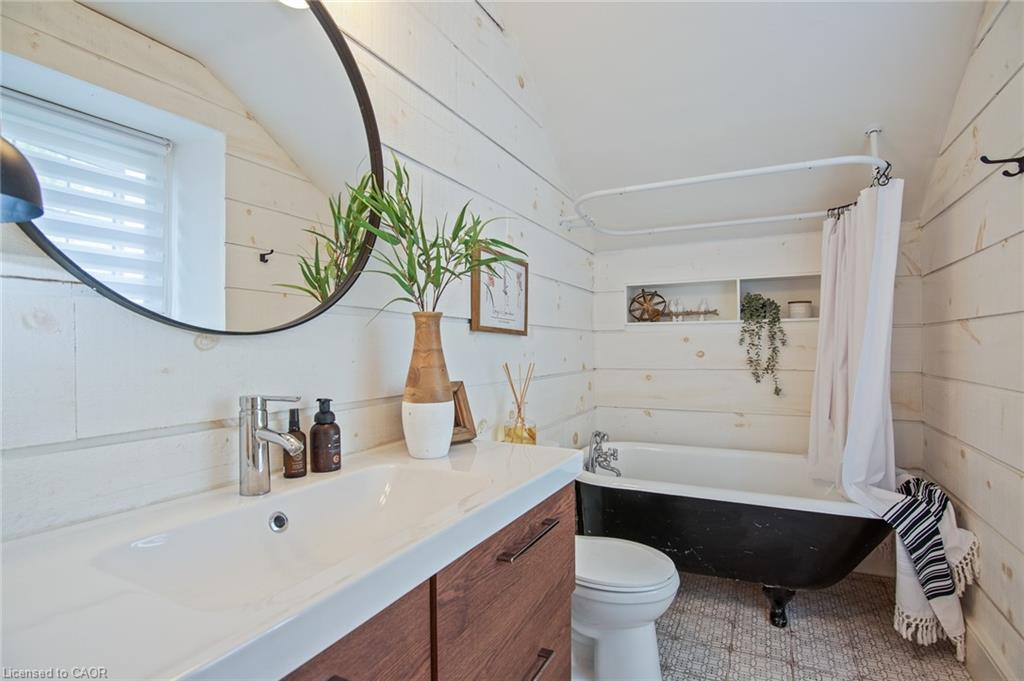 464 Piper Street Property Photo 22