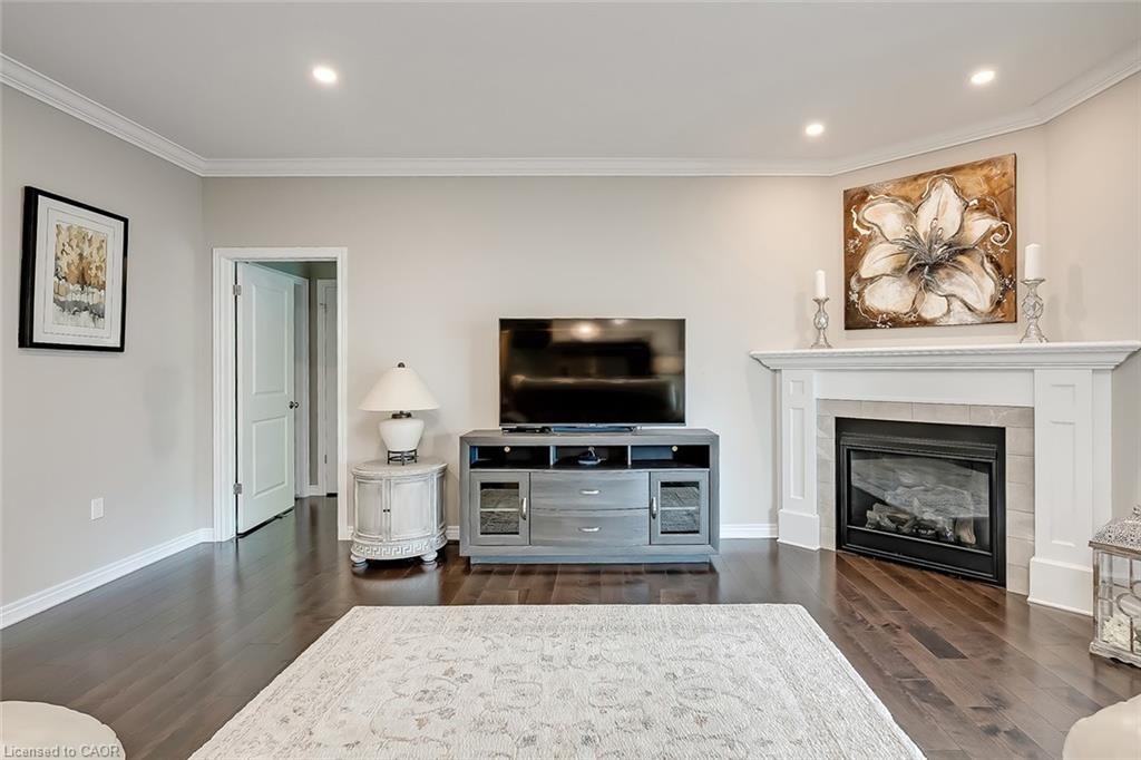 49 Postma Drive Property Photo 14