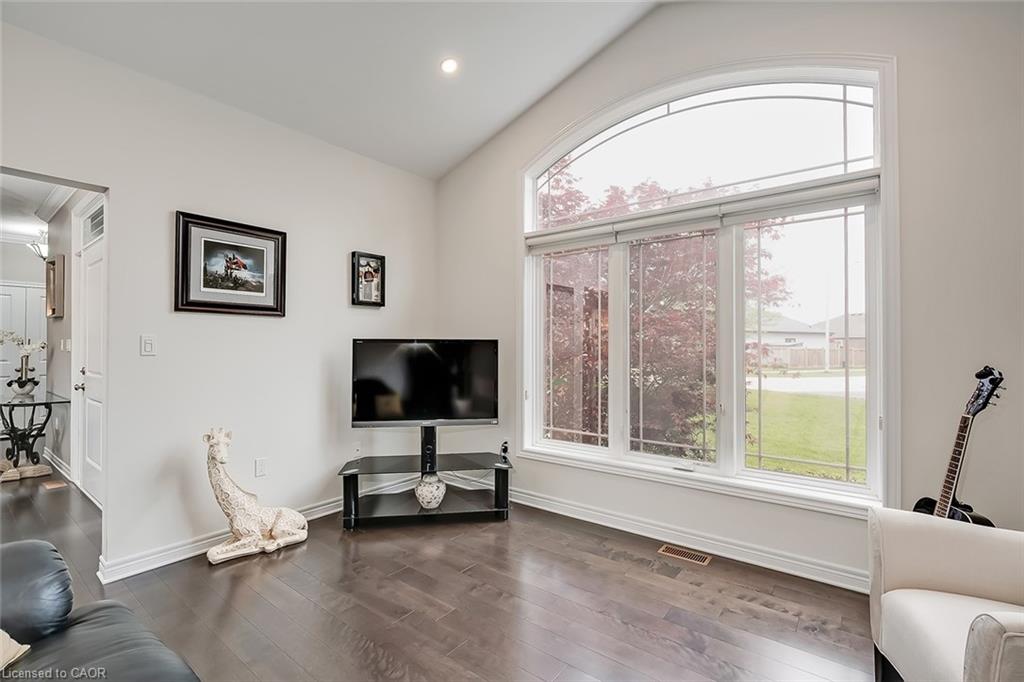 49 Postma Drive Property Photo 18