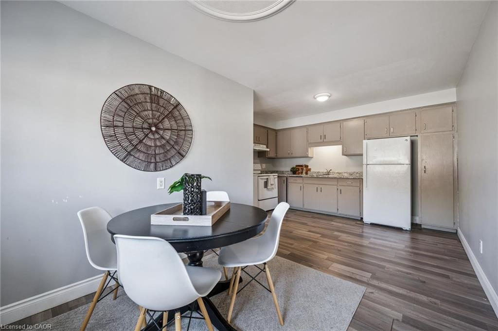 27 Vicmount Drive Property Photo 12