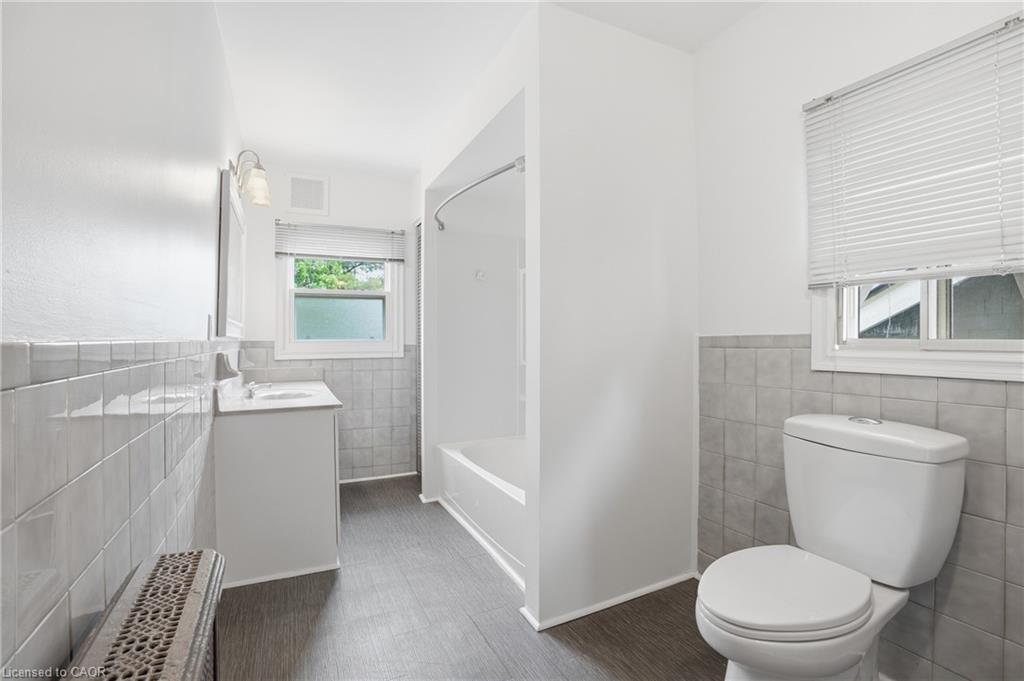 167 Balmoral Avenue S Property Photo 30