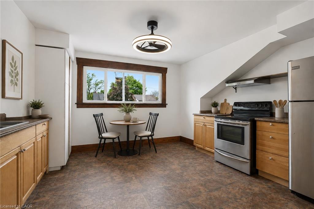 167 Balmoral Avenue S Property Photo 32