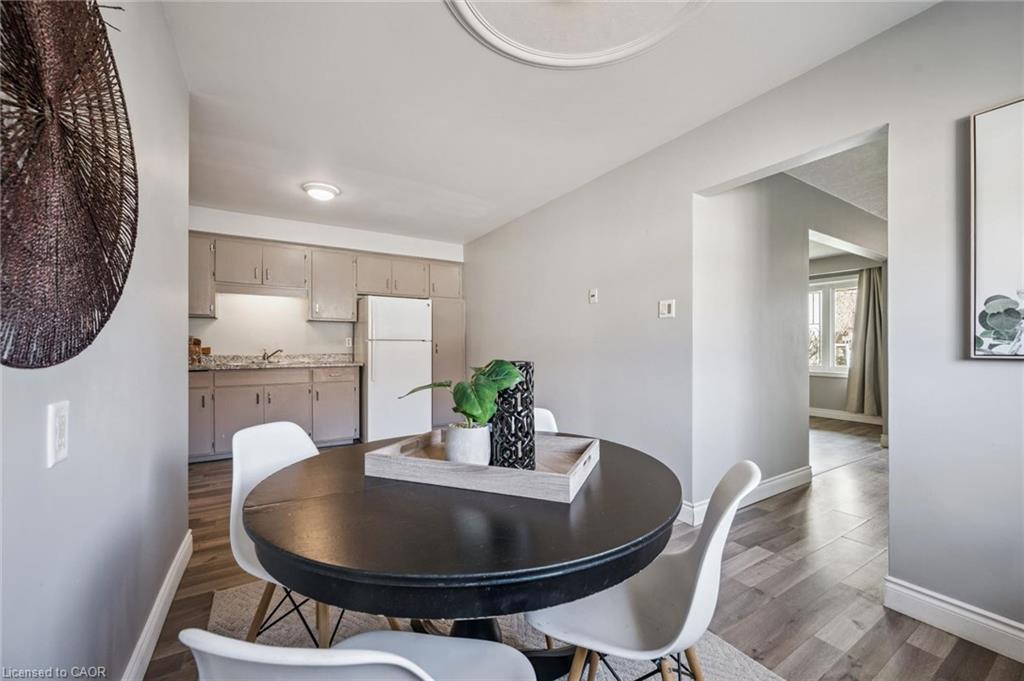 27 Vicmount Drive Property Photo 11
