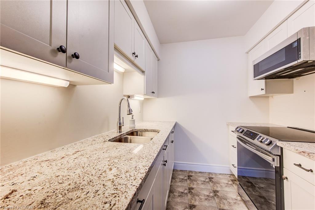 101-1414 King Street E Property Photo 15
