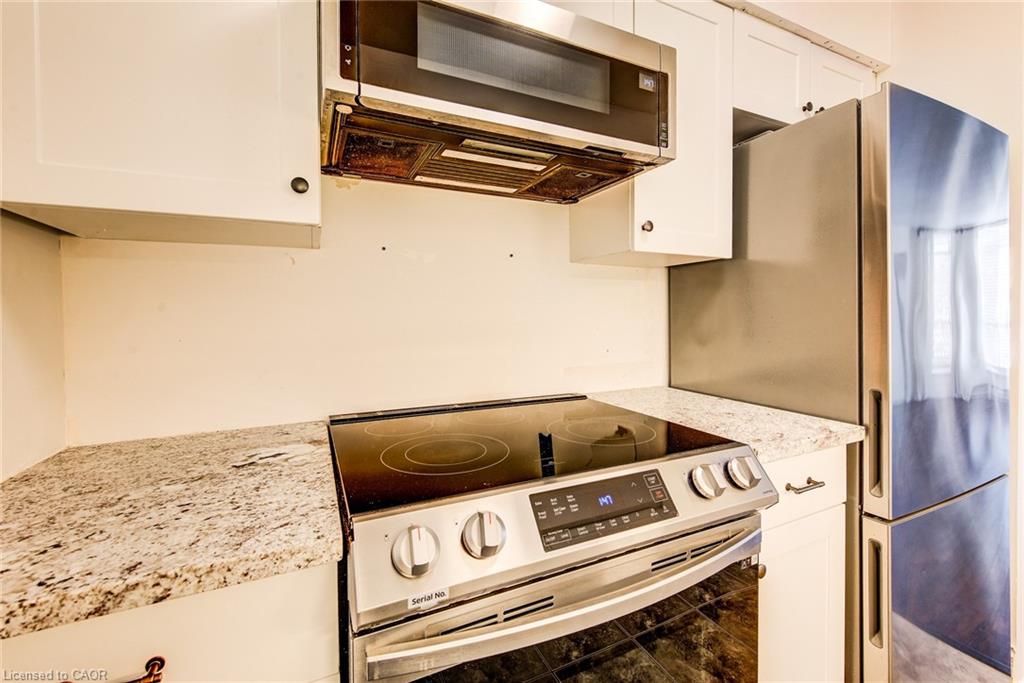 101-1414 King Street E Property Photo 17