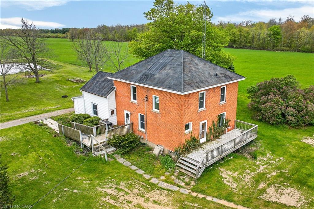 1054 Townline Road E Property Photo 3