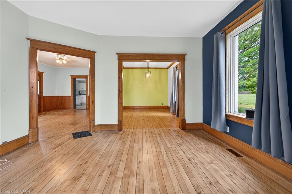 1054 Townline Road E Property Photo 12