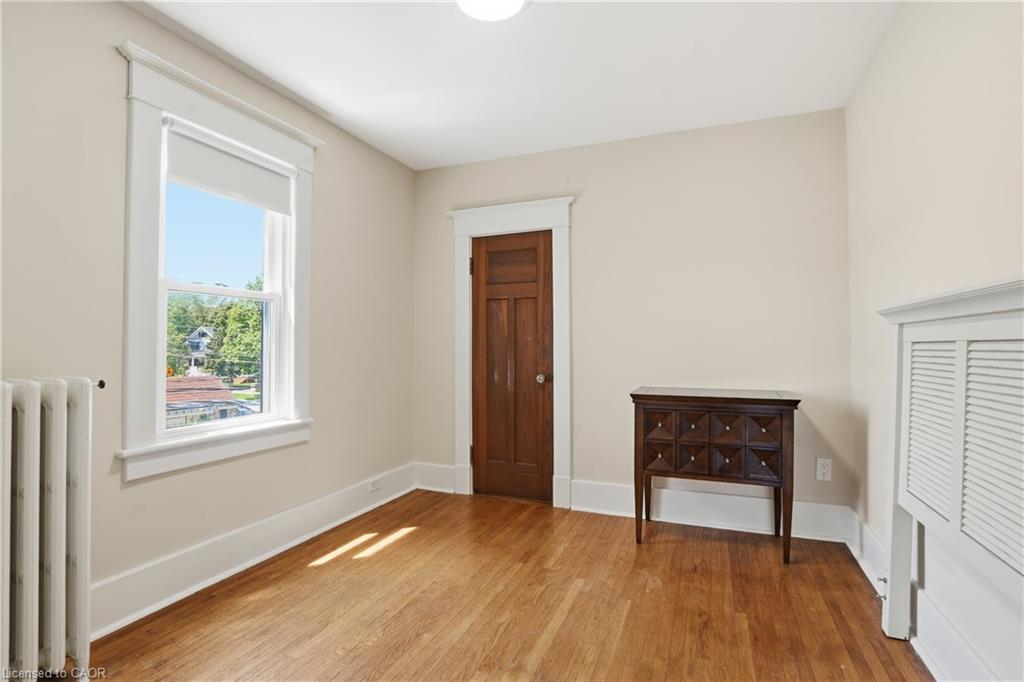 50-52 & 54 Park Road N Property Photo 17