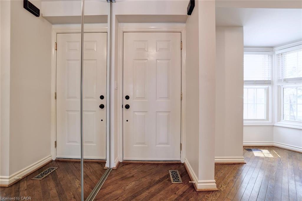463 Blathwayte Lane Property Photo 4