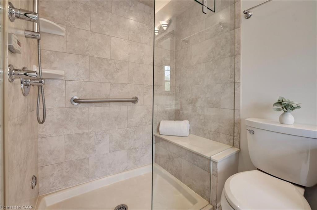 463 Blathwayte Lane Property Photo 32