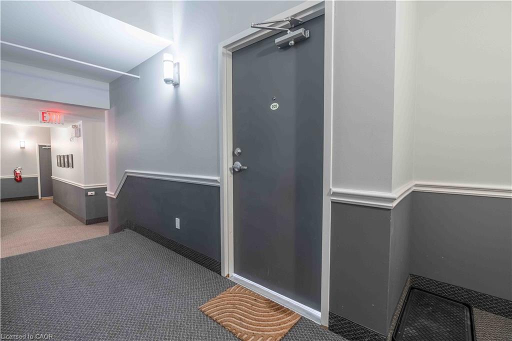 205-21 Richmond Street Property Photo 25