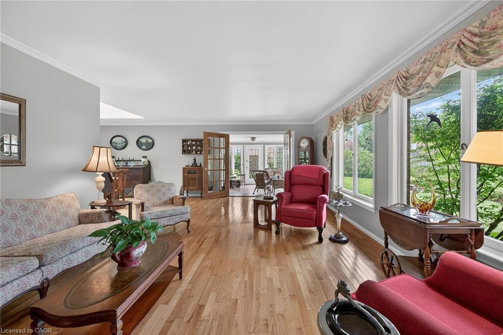 2 Summit Circle Property Photo 9