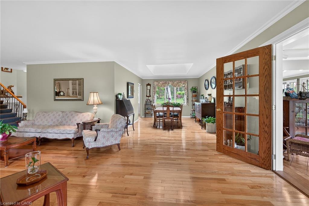 2 Summit Circle Property Photo 11
